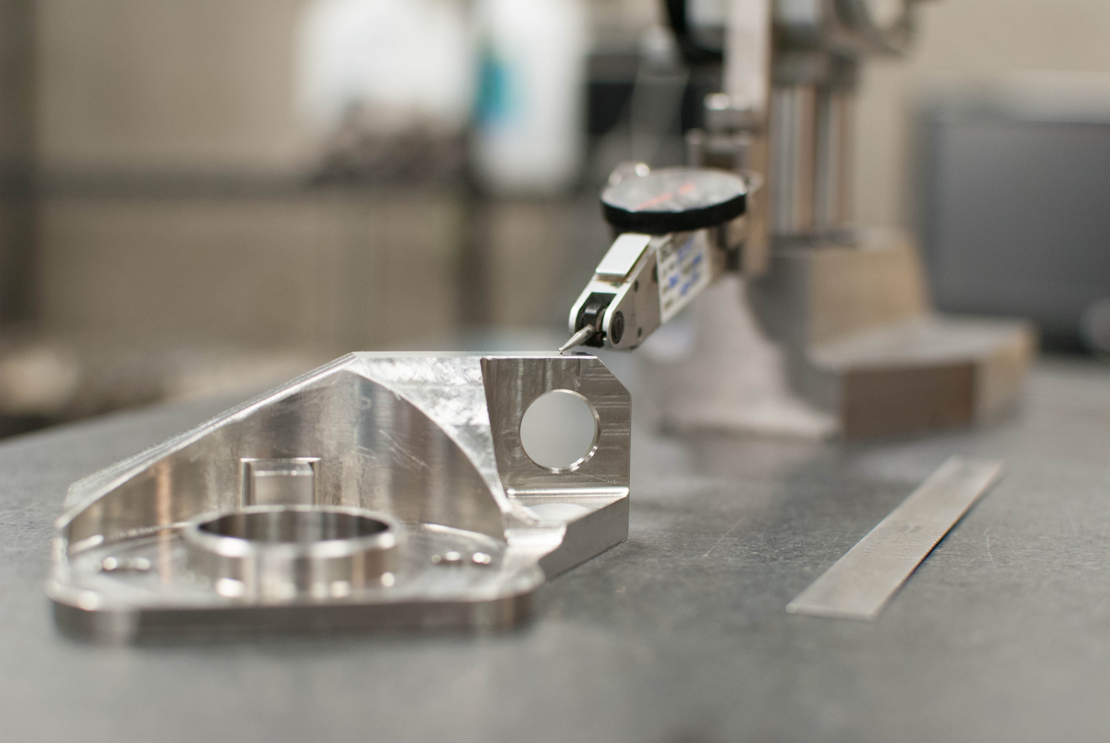 hand holding cocktail
